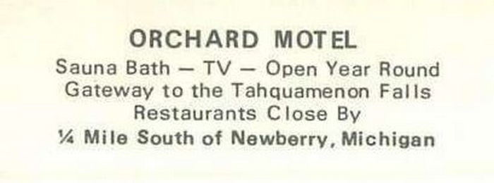 Berrys Motel (Orchard Motel, Orchard Grove Motel) - Vintage Postcard